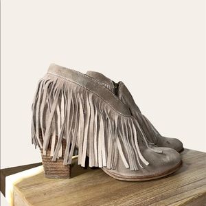 Ariat Unbridled Fringe Layla boot
